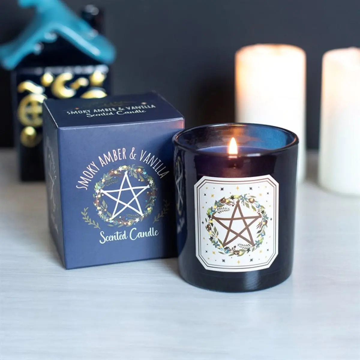 Solstice Wreath amber and vanilla candle
